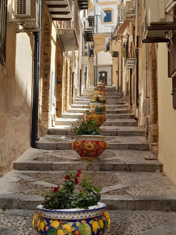 Ruggero 98 Apartment Cefalu Luaran gambar